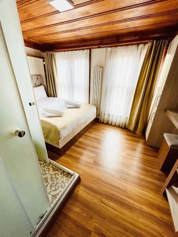 Qonaq Hotel & Suites Istanbul