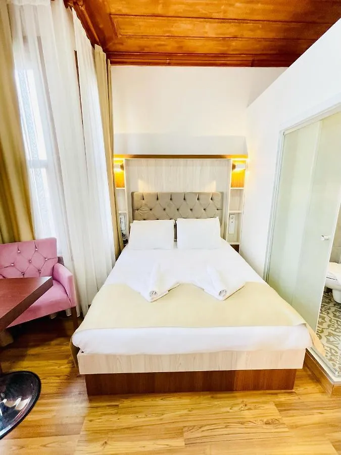 Qonaq Hotel & Suites Istanbul