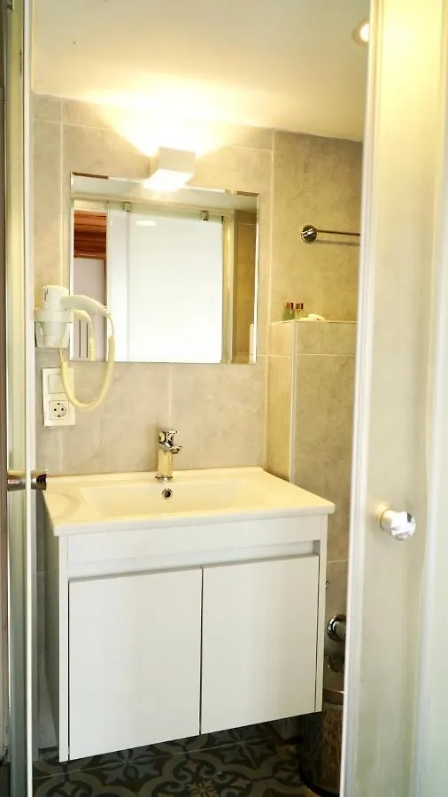 Qonaq Hotel & Suites Istanbul