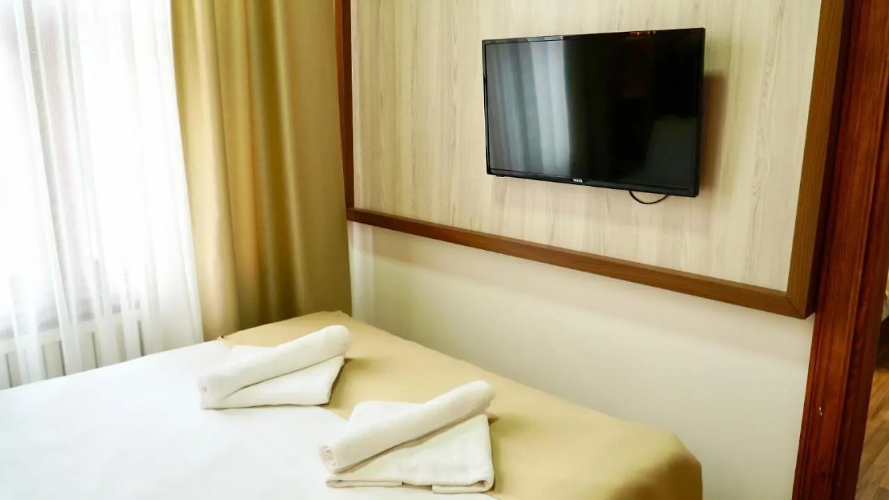 Qonaq Hotel & Suites Стамбул