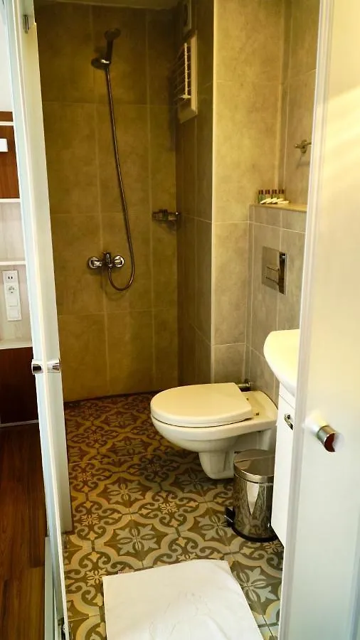 Qonaq Hotel & Suites Стамбул 3*,  Турция