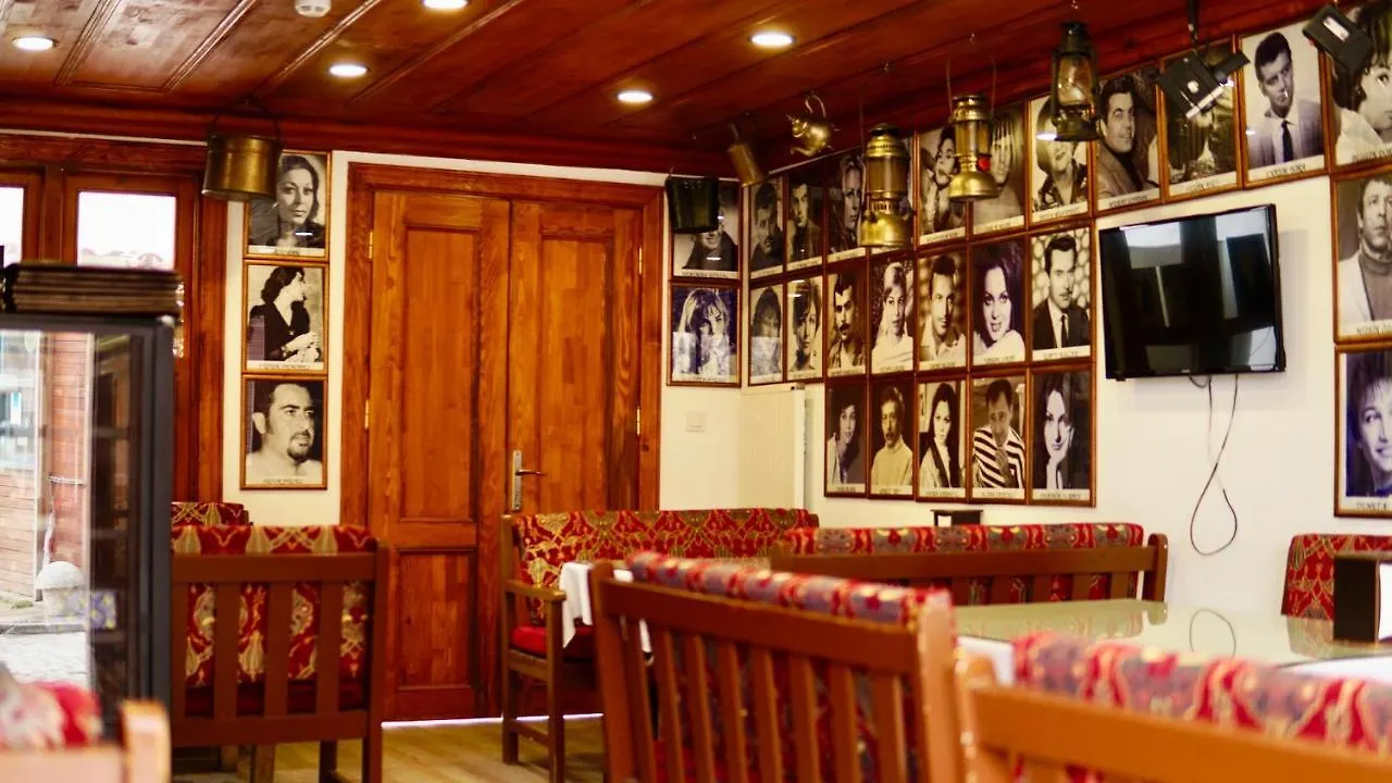 Qonaq Hotel & Suites Стамбул