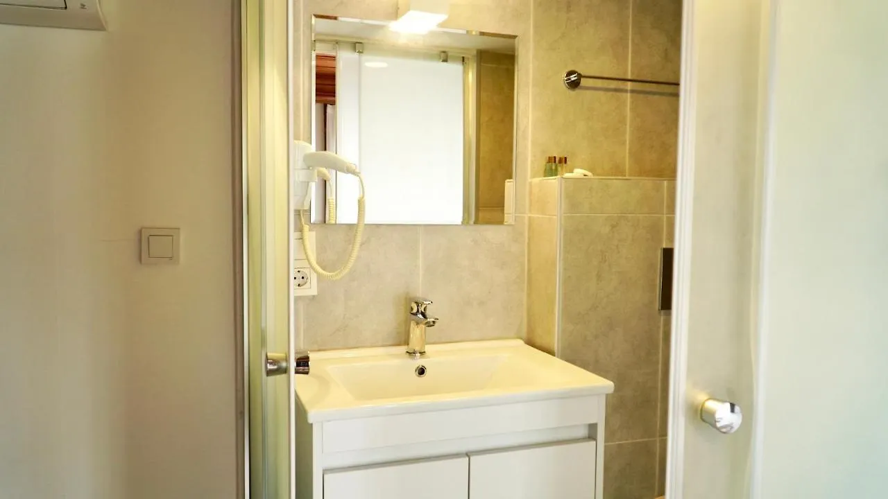 Qonaq Hotel & Suites Istanbul Turkey