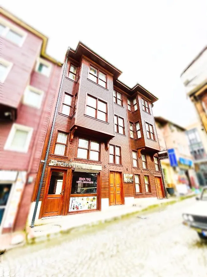Qonaq Hotel & Suites contacts